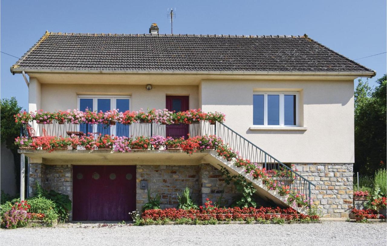 Holiday Home In Montsernelle Lithaire Exterior foto